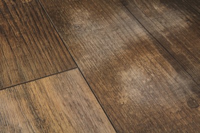 Плитка ПВХ Quick Step LIVYN Pulse Click Plus Коричневая сосна PUGP40075