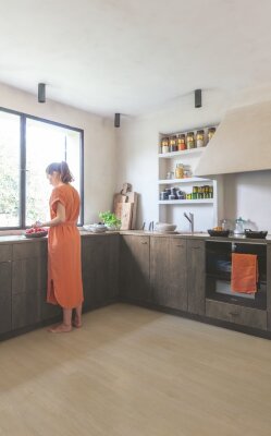 ПВХ плитка Quick-Step Vinyl Flex Liv Дуб сатиновый серо-бежевый SGSPC20317 (1219,2x184,15x2,5 мм)